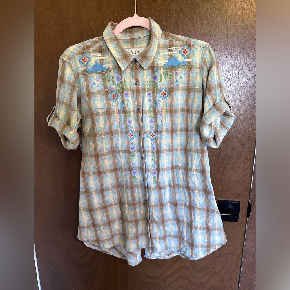 Ryan Michael western short sleeve snap button shirt (fits like a women’s medium)